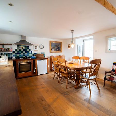 Brosnan'S Cottage Dingle Exterior photo