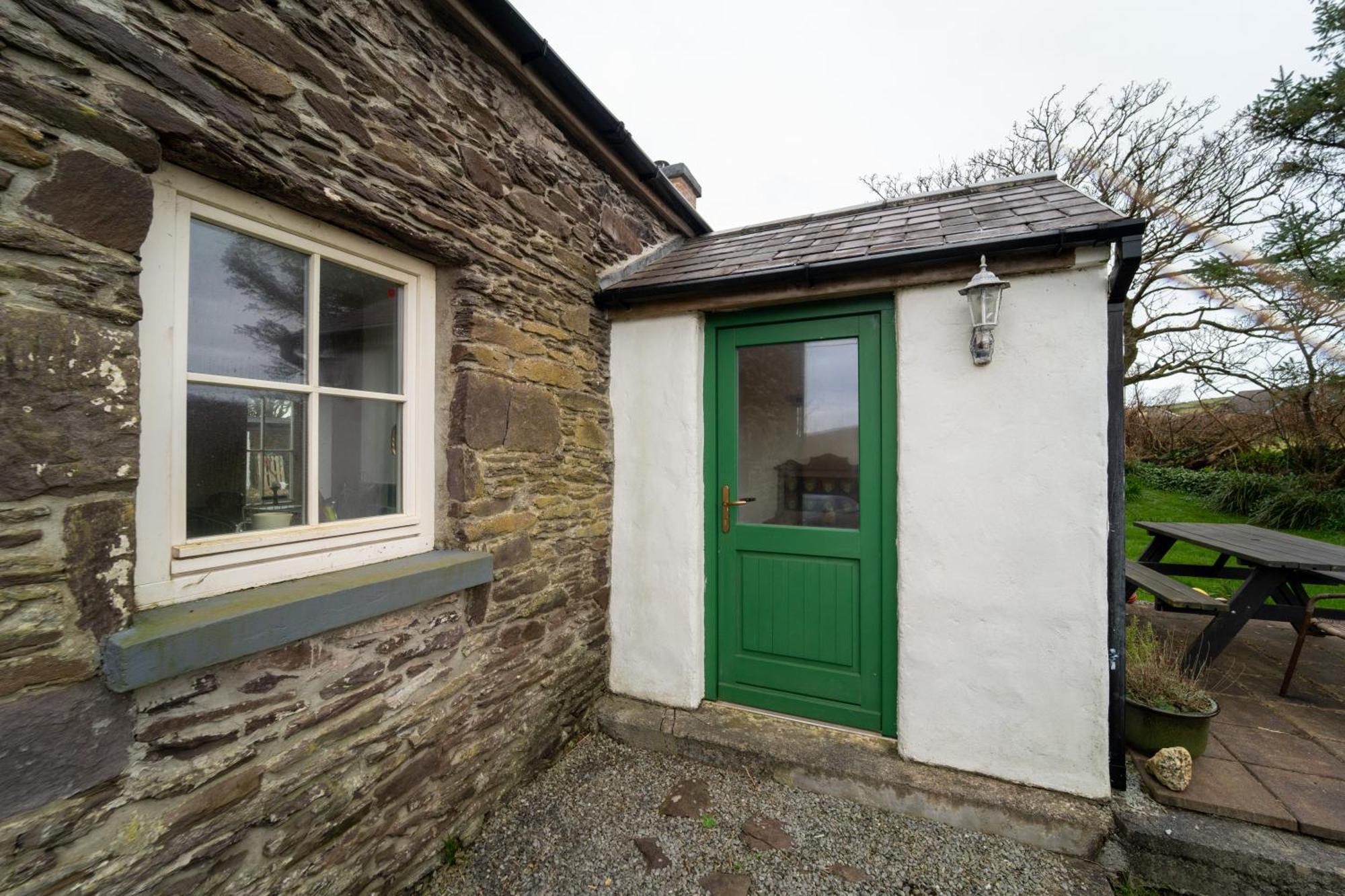 Brosnan'S Cottage Dingle Exterior photo